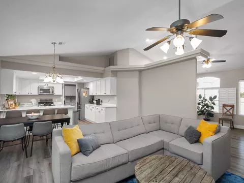 Living - 754 Cherry Cir, Washington, UT 84780 photo 1 of 5