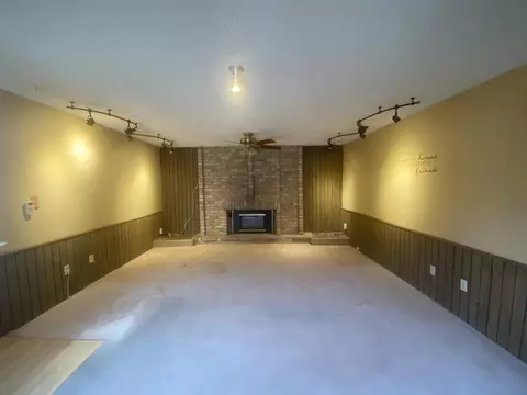 Living - 982 Spruce St, Cedar City, UT 84720 photo 4 of 7