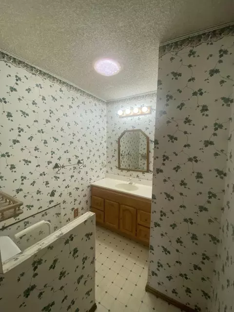 Bath - 982 Spruce St, Cedar City, UT 84720 photo 5 of 5