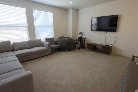 Living - 1432 E Toliman Way, Washington, UT 84780 photo 1 of 2