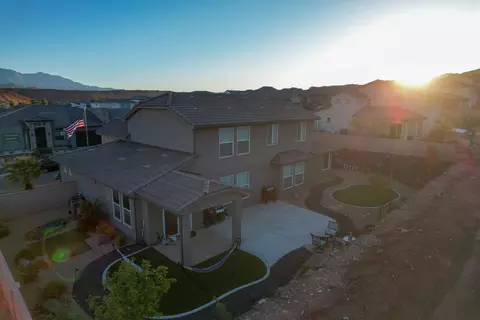 Exterior - 1432 E Toliman Way, Washington, UT 84780 photo 3 of 6