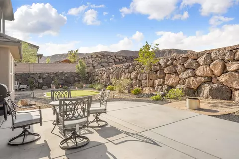 Exterior - 1432 E Toliman Way, Washington, UT 84780 photo 5 of 7