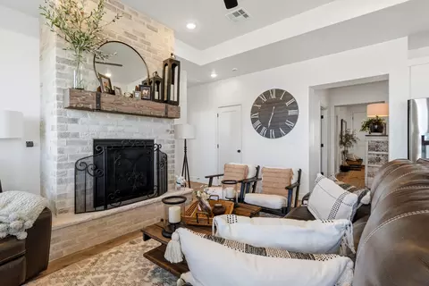 Living - 2807 N Rosie Lp Lp, Cedar City, UT 84721 photo 2 of 2