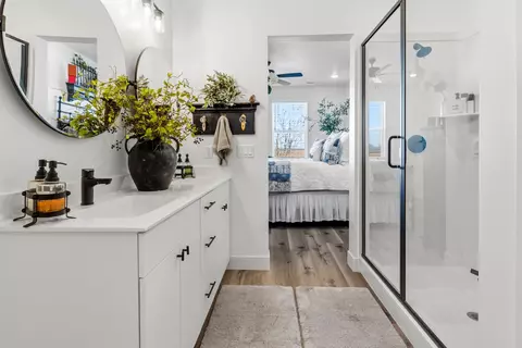 Bath - 2807 N Rosie Lp Lp, Cedar City, UT 84721 photo 2 of 2