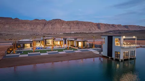4242 S Wake St, Hurricane, UT 84737