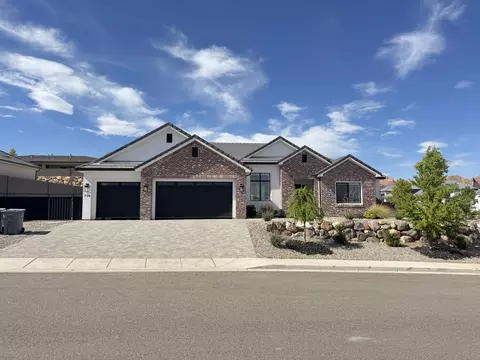 716 W Sunny Ledge Dr, Washington, UT 84780
