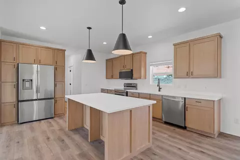 4175 E Mountain View Dr, Kanab, UT 84741