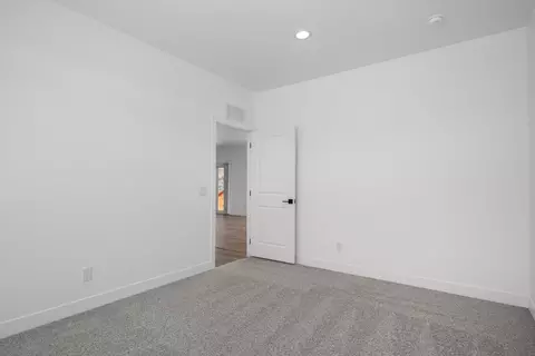 Bedroom - 4175 E Mountain View Dr, Kanab, UT 84741 photo 8 of 9