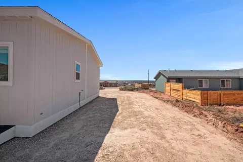 Exterior - 4175 E Mountain View Dr, Kanab, UT 84741 photo 12 of 14