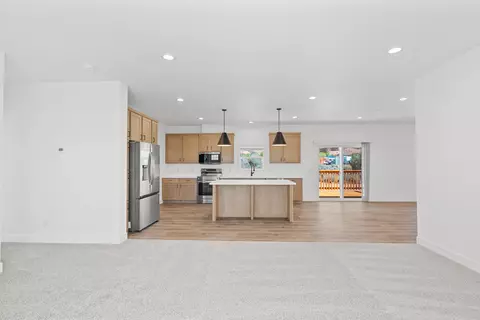 Living - 4175 E Mountain View Dr, Kanab, UT 84741 photo 3 of 8