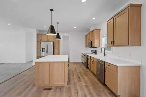 Kitchen - 4175 E Mountain View Dr, Kanab, UT 84741 photo 3 of 5