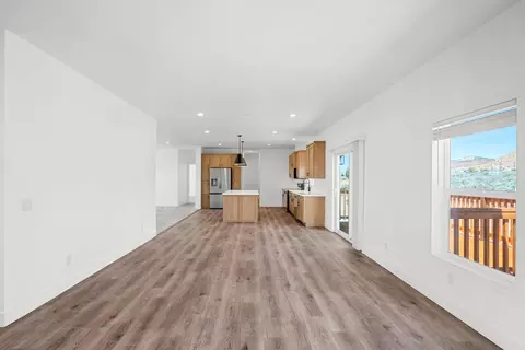 Living - 4175 E Mountain View Dr, Kanab, UT 84741 photo 6 of 8