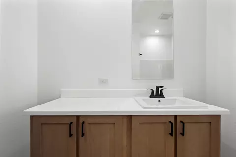 Bath - 4175 E Mountain View Dr, Kanab, UT 84741 photo 9 of 9