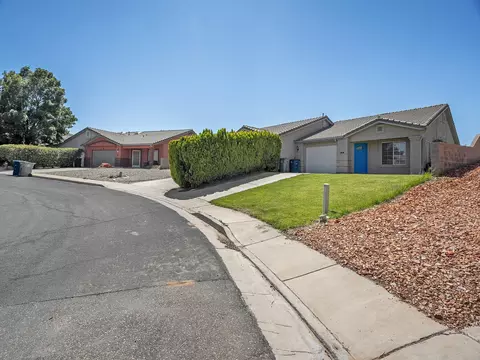 68 S 2250 W, Hurricane, UT 84737