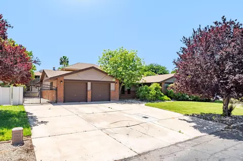 890 Larkspur Rd, Saint George, UT 84790