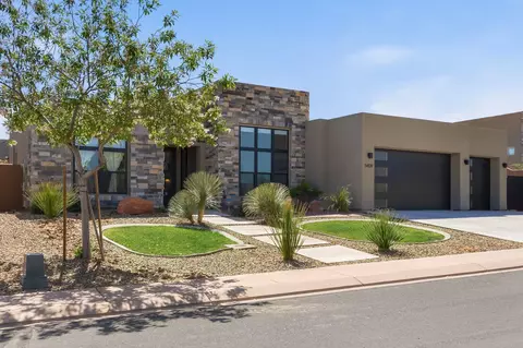 5409 W Copper Cliffs Way, Hurricane, UT 84737