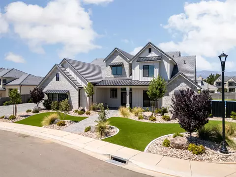831 E Queensridge Dr, Washington, UT 84780