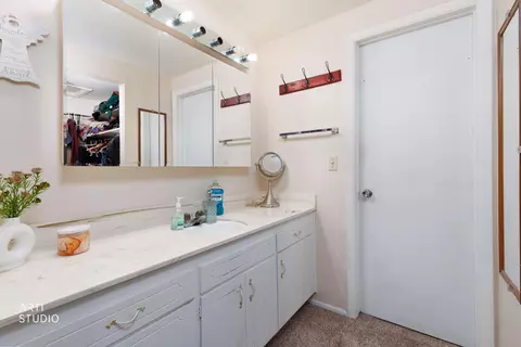 Bath - 1278 Chevy Chase Dr, Murray, UT 84117 photo 1 of 6