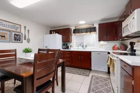 Kitchen - 1278 Chevy Chase Dr, Murray, UT 84117 photo 4 of 6