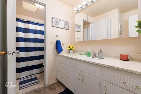 Bath - 1278 Chevy Chase Dr, Murray, UT 84117 photo 2 of 6
