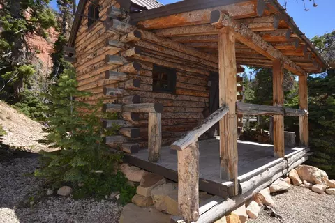 2008 W Brown Bear Rd, Duck Creek, UT 84762