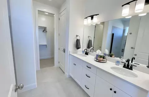 Bath - 1347 Paseos St, Washington, UT 84780 photo 1 of 7