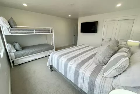 Bedroom - 1347 Paseos St, Washington, UT 84780 photo 9 of 11
