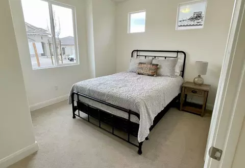 Bedroom - 1347 Paseos St, Washington, UT 84780 photo 6 of 11