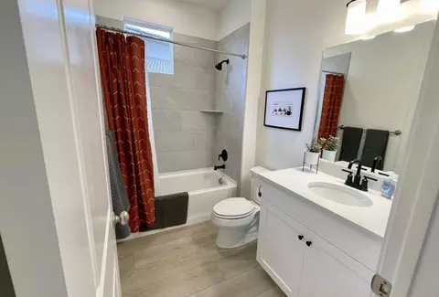 Bath - 1347 Paseos St, Washington, UT 84780 photo 4 of 7