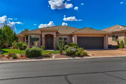 761 W North Links Dr, Washington, UT 84780