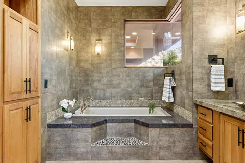 Bath - 1500 E Split Rock Dr UNIT 20, Ivins, UT 84738 photo 6 of 6