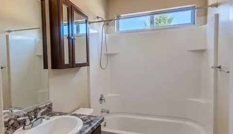 Bath - 357 E 860 N, Hurricane, UT 84737 photo 4 of 4