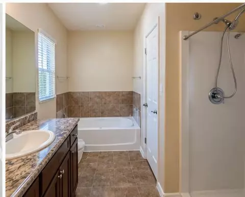 Bath - 357 E 860 N, Hurricane, UT 84737 photo 3 of 4
