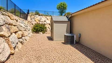 Exterior - 357 E 860 N, Hurricane, UT 84737 photo 4 of 4