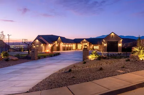 1141 E Lost Ridge Dr, Washington, UT 84780