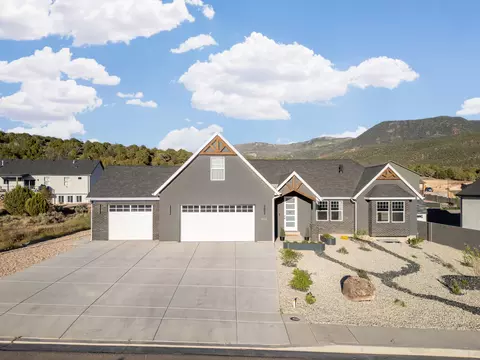 1933 S Oak Springs Cir, Cedar City, UT 84720
