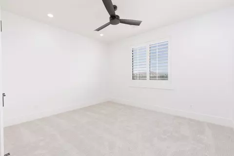 Bedroom - 594 E Pine St, Washington, UT 84780 photo 5 of 8