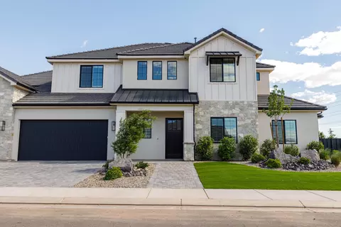 Exterior - 594 E Pine St, Washington, UT 84780 photo 4 of 10
