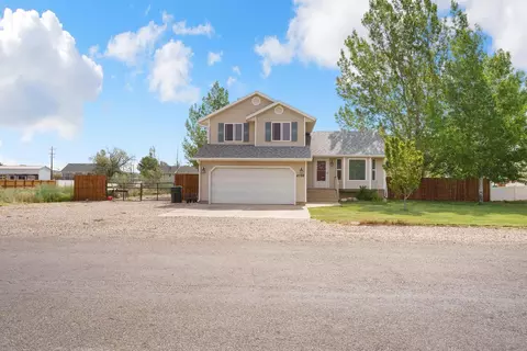 4756 N Santa Fe Trl, Enoch, UT 84021