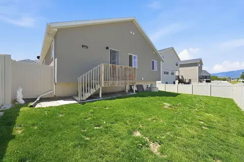 Exterior - 2303 E Tumbleweed Rd, Eagle Mountain, UT 84005 photo 4 of 6