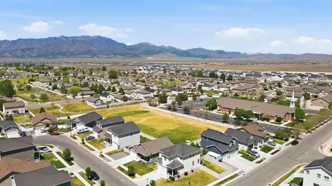 View/Area - 2303 E Tumbleweed Rd, Eagle Mountain, UT 84005 photo 3 of 6