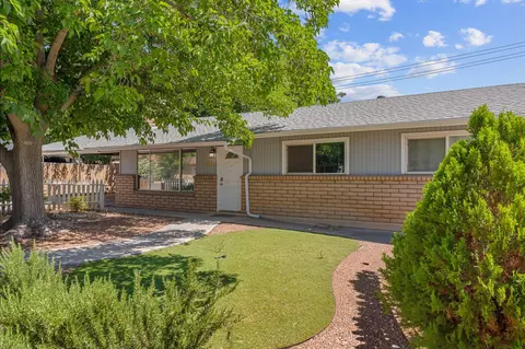 414 E Bulloch St, Washington, UT 84780