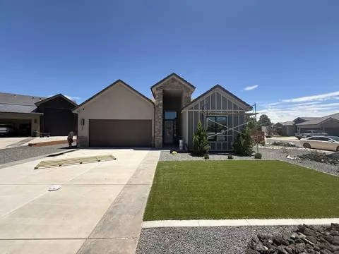 565 S Harmony Cir, Ivins, UT 84738