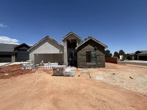 565 S Harmony Cir, Ivins, UT 84738
