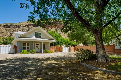 77 S 100 E, Hurricane, UT 84737