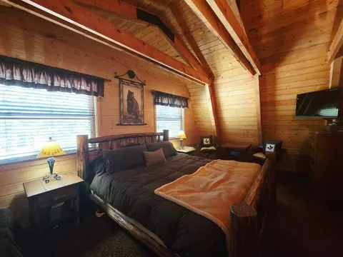 Bedroom - 95 E Rim Rd, Duck Creek Village, UT 84762 photo 1 of 4