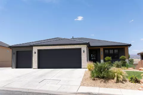 1564 S Amity Ln, Washington, UT 84780