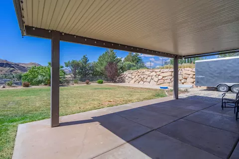 Exterior - 340 E 920 N, Hurricane, UT 84737 photo 7 of 15