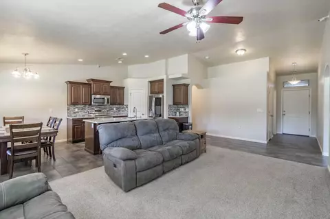 Entry Way - 340 E 920 N, Hurricane, UT 84737 photo 1 of 3