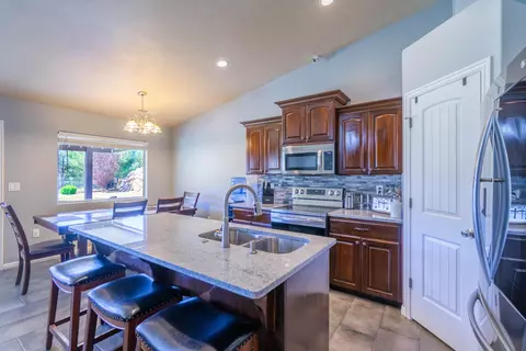 Kitchen - 340 E 920 N, Hurricane, UT 84737 photo 1 of 3